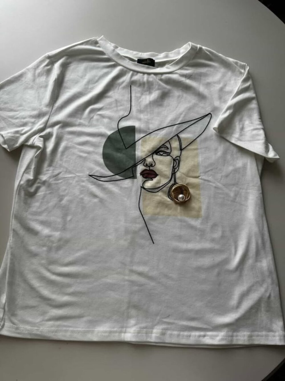 White T-Shirt Graphic Face